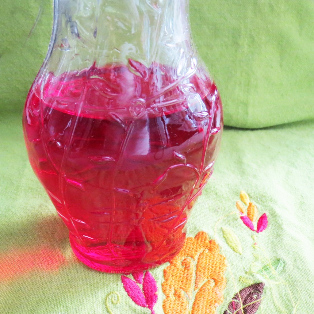 How to Make Raspberry Vinegar