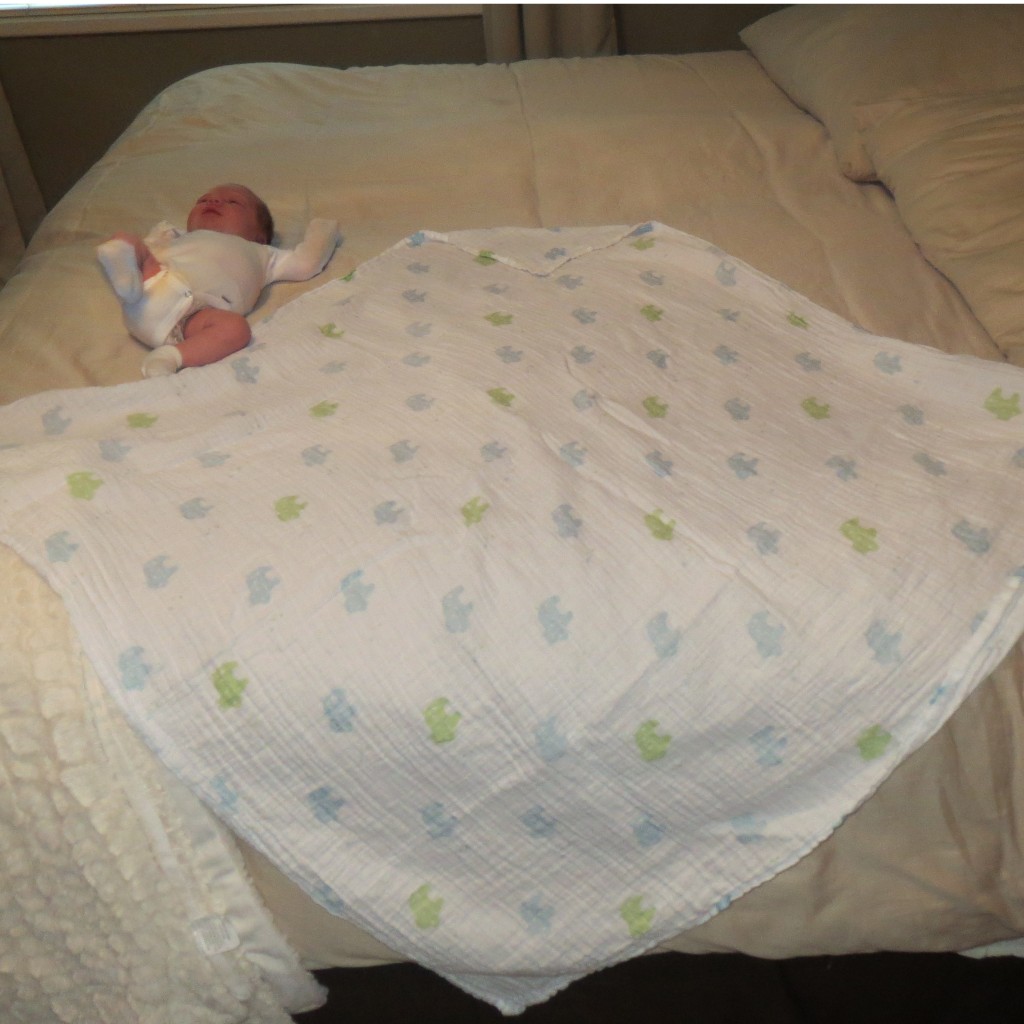 How to Swaddle a Newborn It's Easy!
